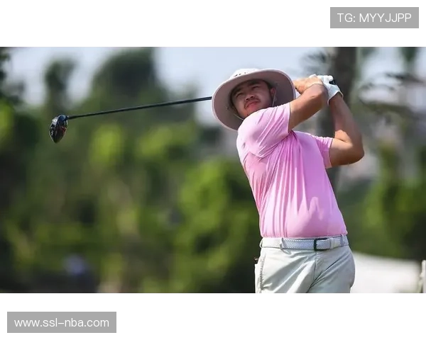 橡树林球场坡度大难度高,球员普遍采用保守开球策略 橡树林球场坡度大难度高,球员普遍采用保守开球策略