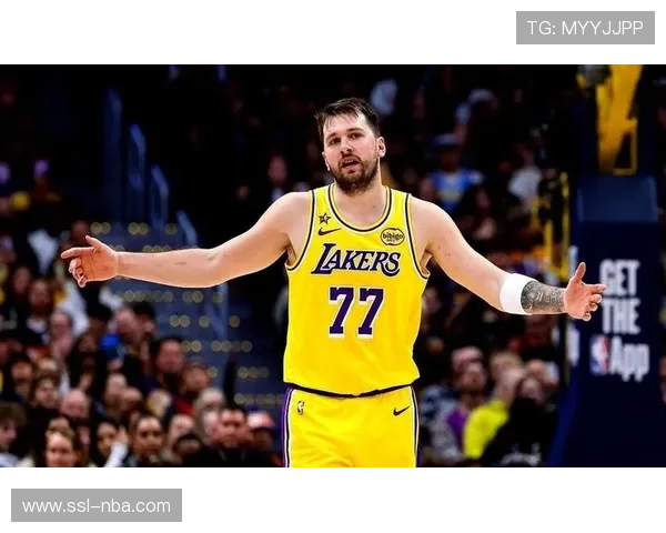 湖人八连客征程体能透支，教练组调整轮换应对